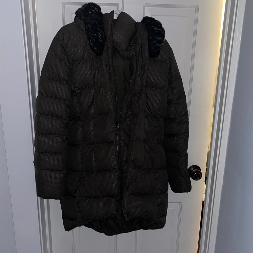 Northface Women's olive green Puffer Jacket
